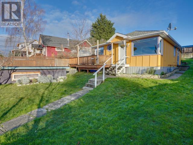 Property at 4444 OMINECA AVE image 4