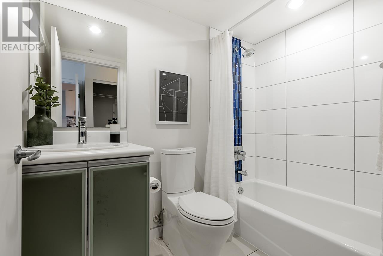 Listing Picture 18 of 40 : 1011 66 W CORDOVA STREET, Vancouver / 溫哥華 - 魯藝地產 Yvonne Lu Group - MLS Medallion Club Member