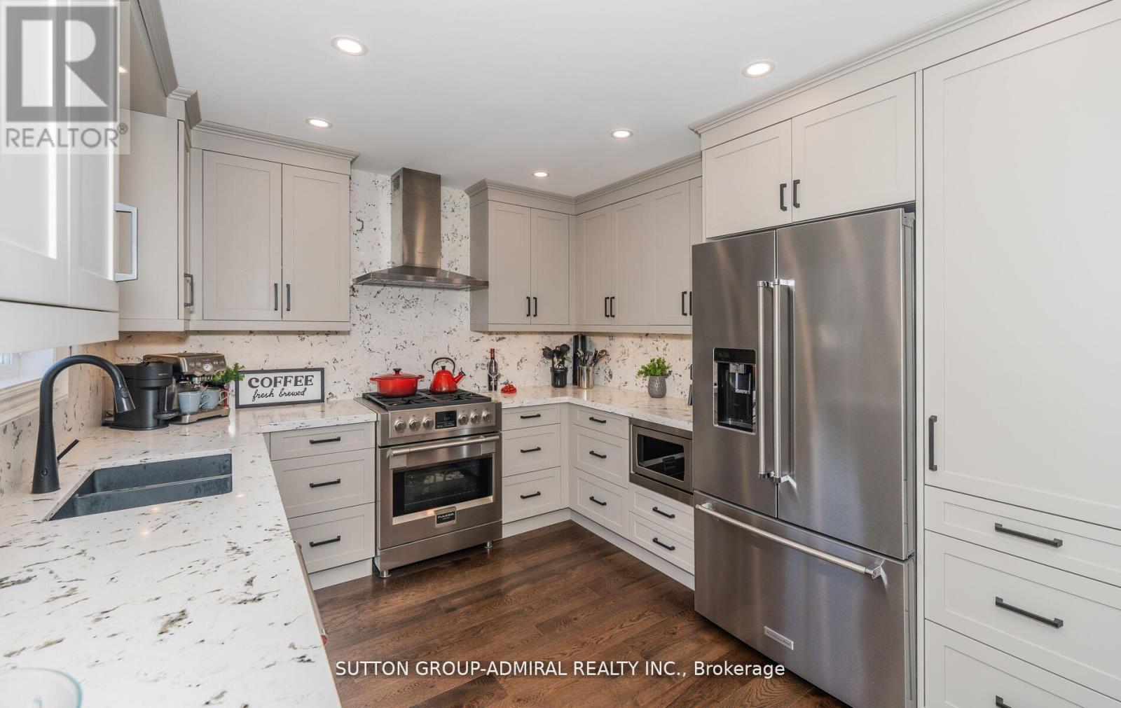 473 Highcliffe Drive, Vaughan, Ontario  L4J 8L3 - Photo 4 - N12063617