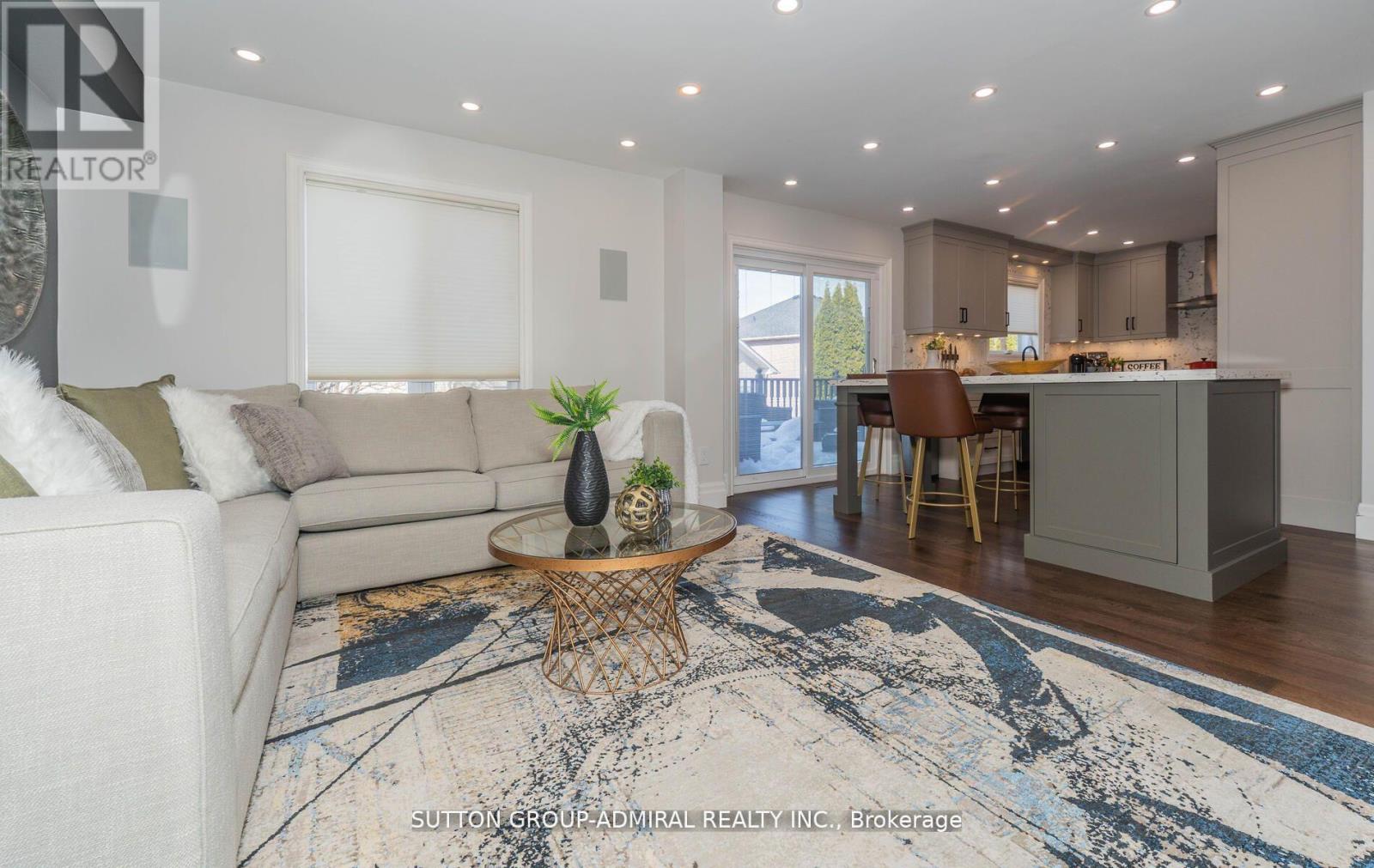 473 Highcliffe Drive, Vaughan, Ontario  L4J 8L3 - Photo 6 - N12063617