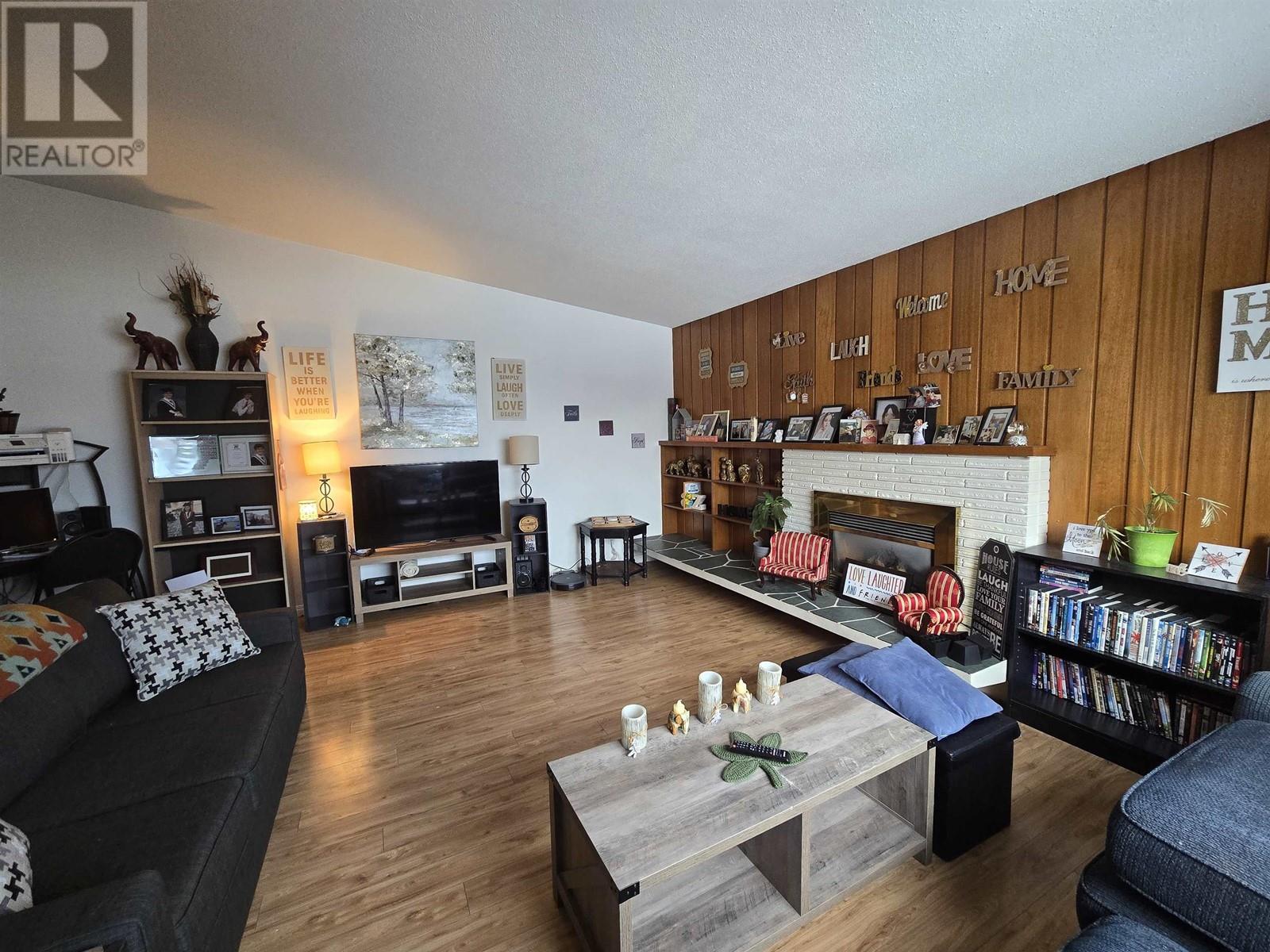 Property at 1221 BURDEN STREET image 3
