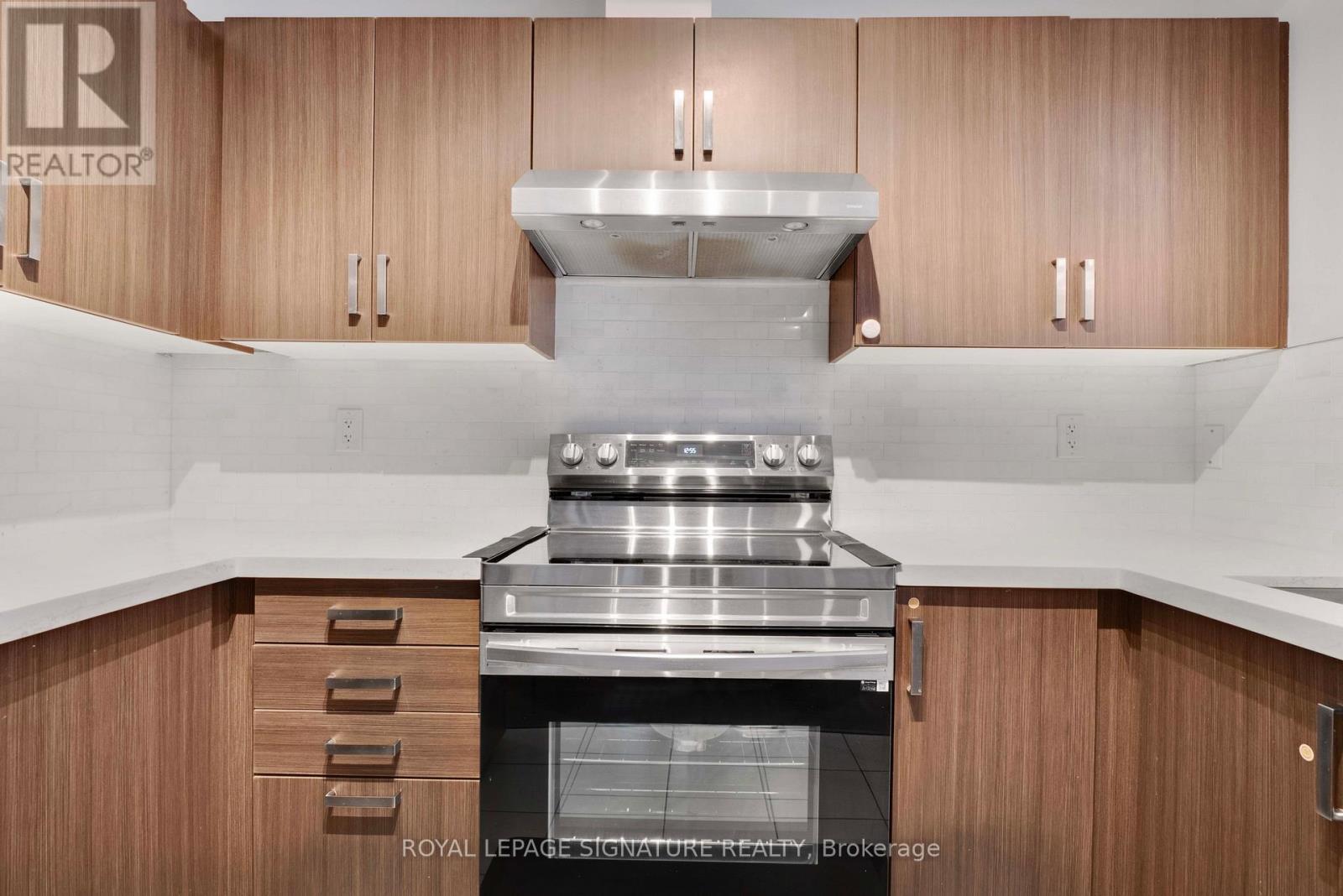 26-02 - 2420 Baronwood Drive, Oakville (Wm Westmount), Ontario  L6M 0X6 - Photo 12 - W12063621
