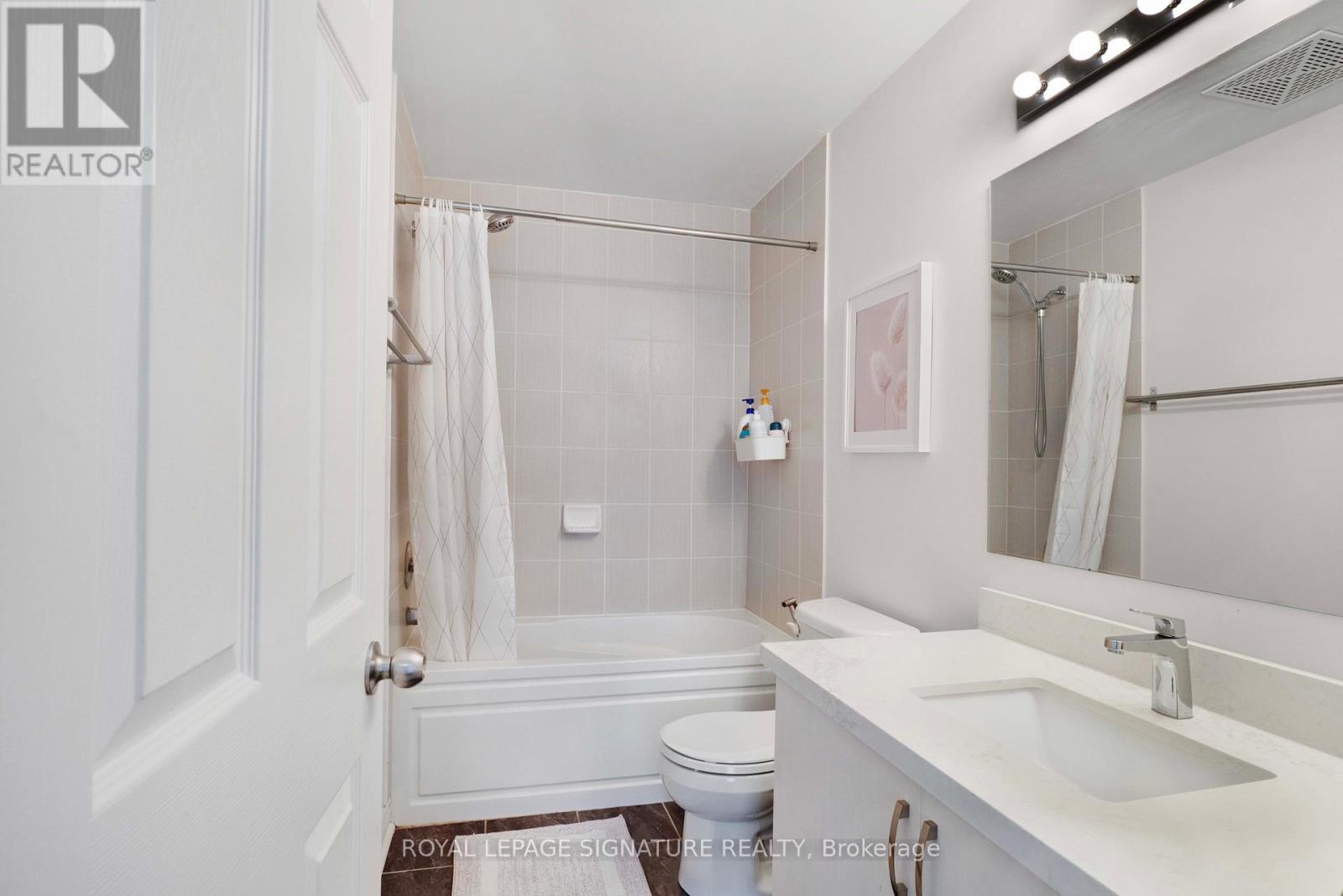 26-02 - 2420 Baronwood Drive, Oakville (Wm Westmount), Ontario  L6M 0X6 - Photo 17 - W12063621