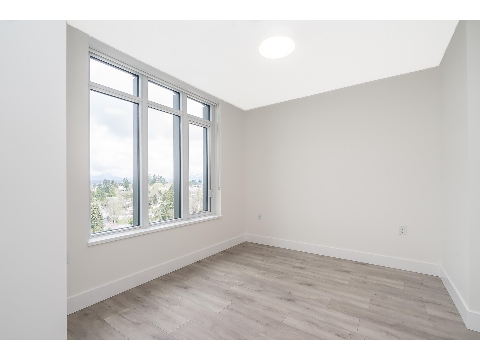 1207 10428 Whalley Boulevard, Surrey, British Columbia  V3T 5J6 - Photo 15 - R2983619