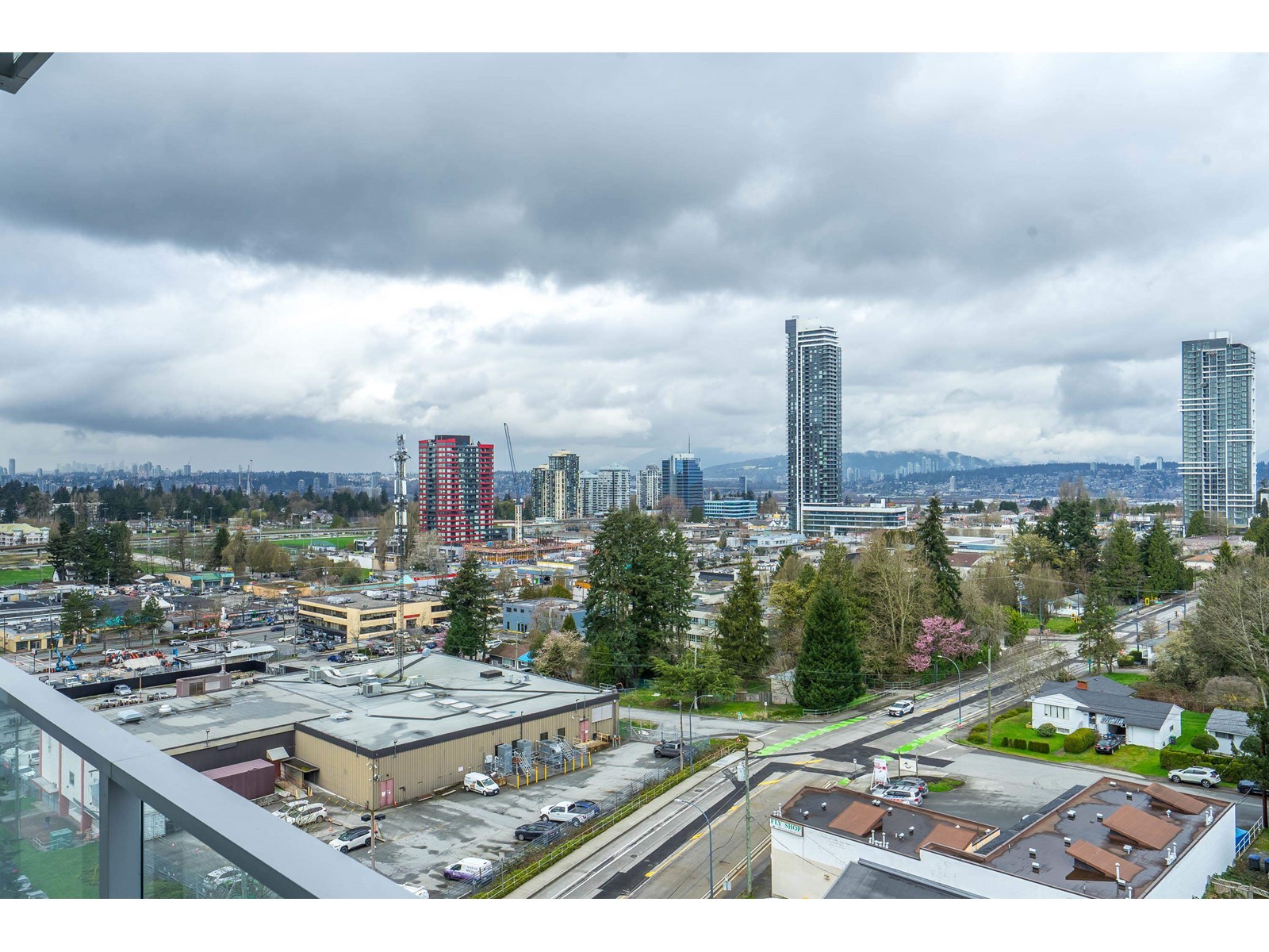 1207 10428 Whalley Boulevard, Surrey, British Columbia  V3T 5J6 - Photo 23 - R2983619