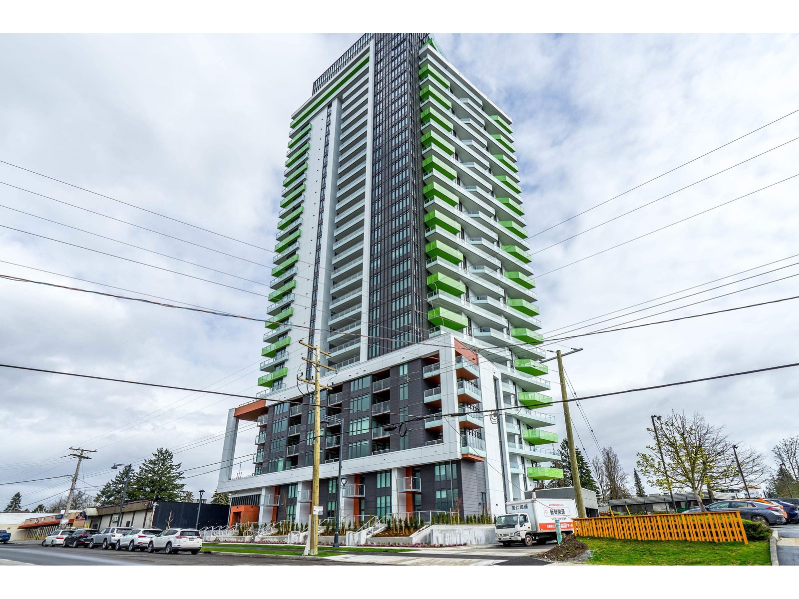 1207 10428 Whalley Boulevard, Surrey, British Columbia  V3T 5J6 - Photo 2 - R2983619