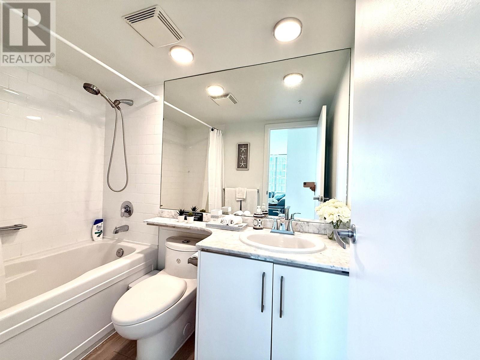 1704 1288 W Georgia Street, Vancouver, British Columbia  V6E 4R3 - Photo 19 - R2979484