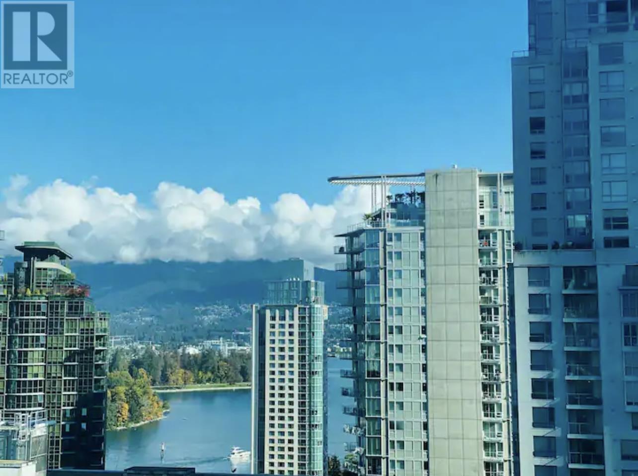 1704 1288 W GEORGIA STREET, Vancouver, British Columbia
