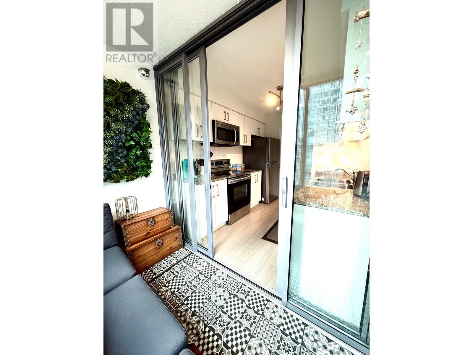 1704 1288 W Georgia Street, Vancouver, British Columbia  V6E 4R3 - Photo 10 - R2979484