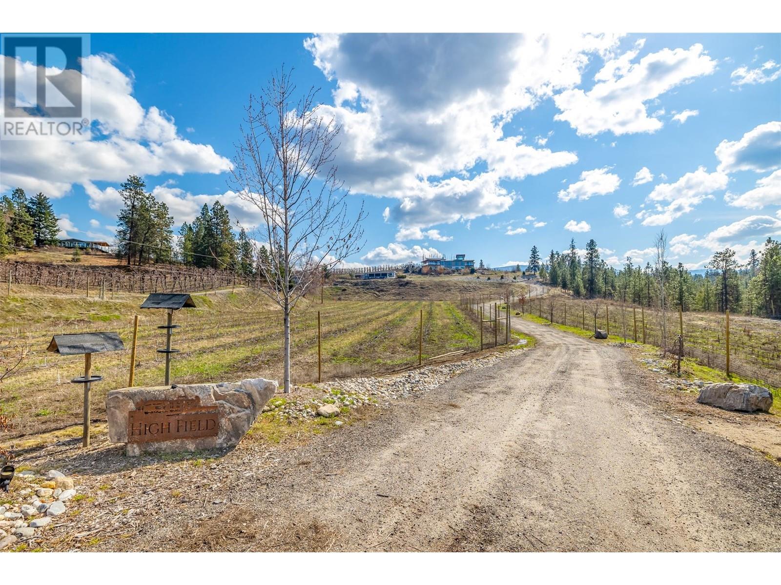 3979/3977 Hart Road, Kelowna, British Columbia  V1W 4E5 - Photo 2 - 10341931