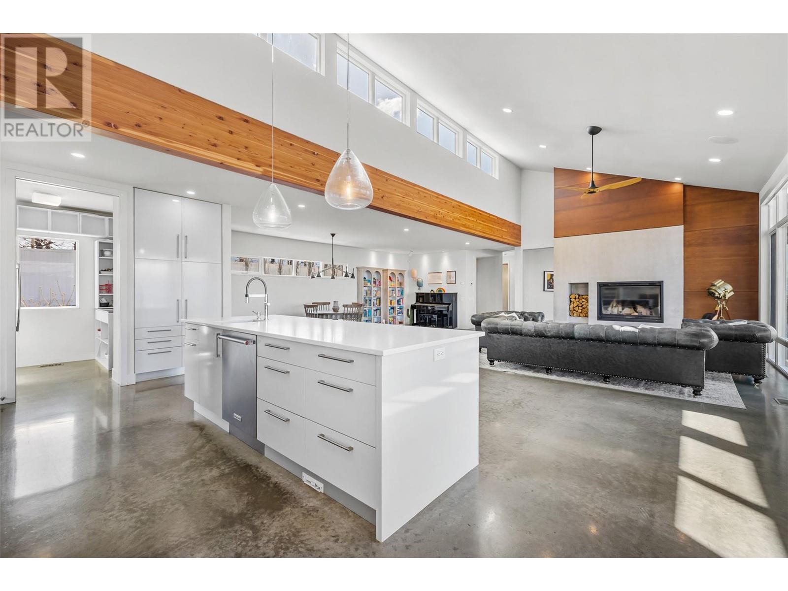 3979/3977 Hart Road, Kelowna, British Columbia  V1W 4E5 - Photo 23 - 10341931