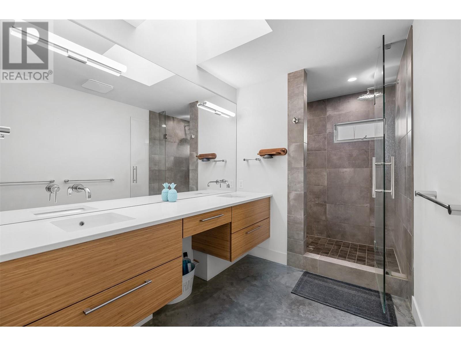 3979/3977 Hart Road, Kelowna, British Columbia  V1W 4E5 - Photo 48 - 10341931