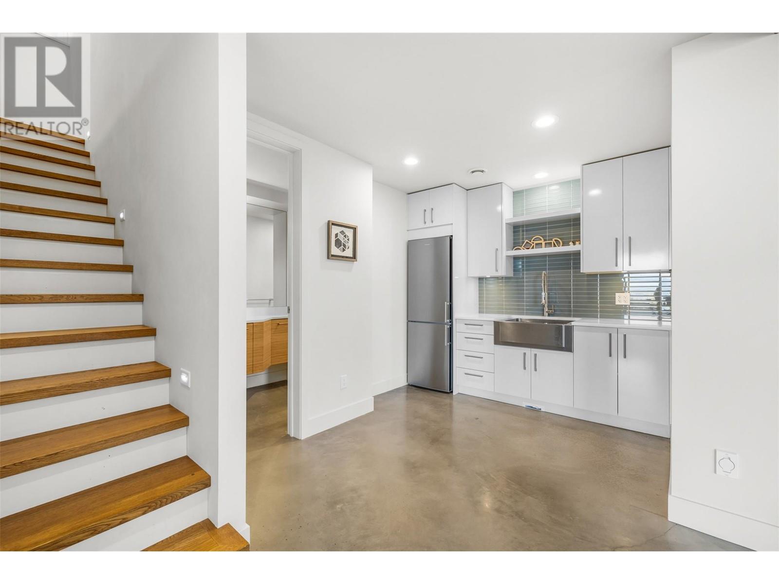 3979/3977 Hart Road, Kelowna, British Columbia  V1W 4E5 - Photo 58 - 10341931