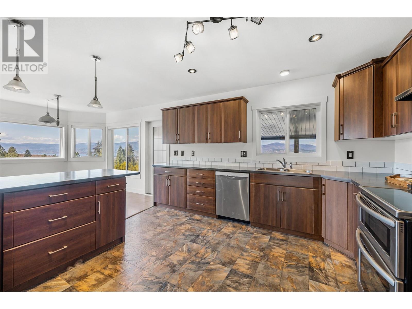 3979/3977 Hart Road, Kelowna, British Columbia  V1W 4E5 - Photo 87 - 10341931