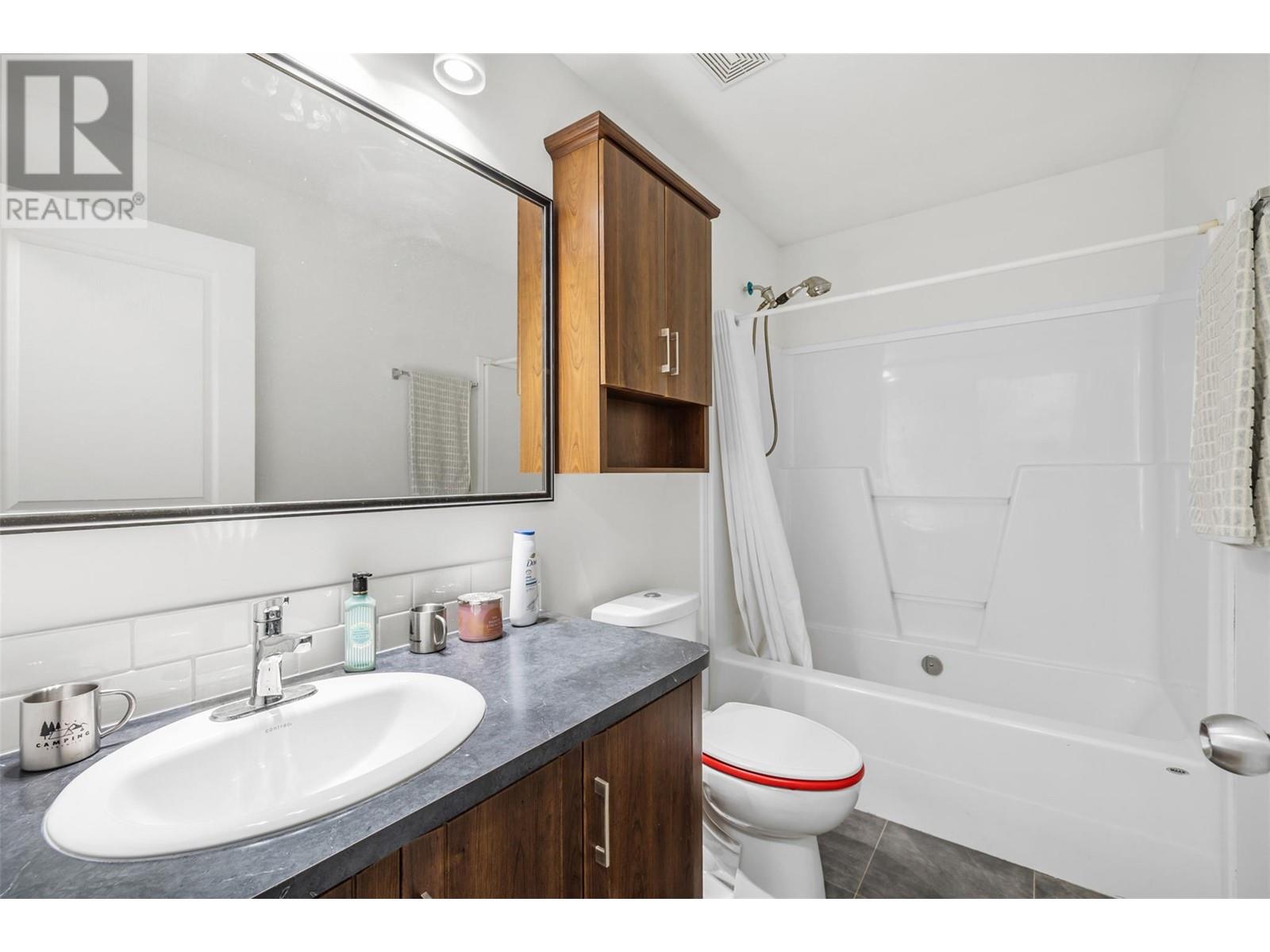 3979/3977 Hart Road, Kelowna, British Columbia  V1W 4E5 - Photo 95 - 10341931