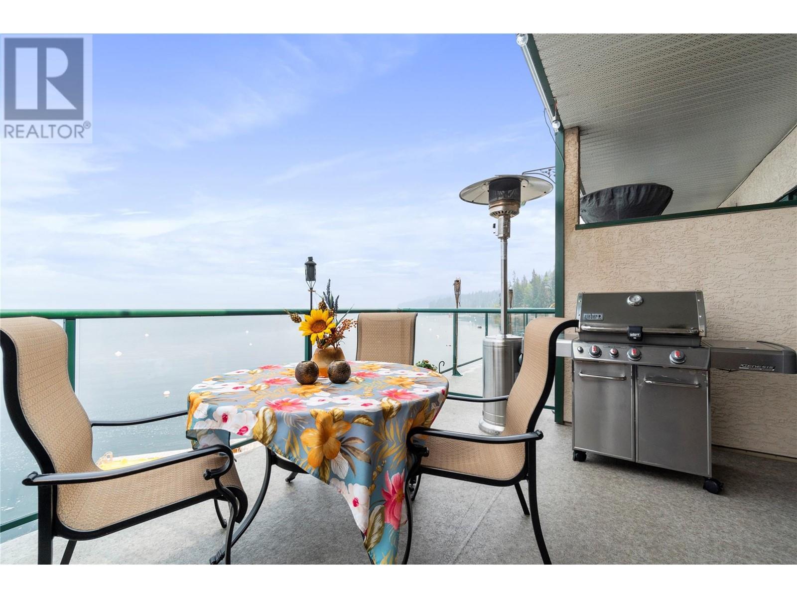 3935 Eagle Bay Road Unit# 3, eagle bay, British Columbia V0E1T0