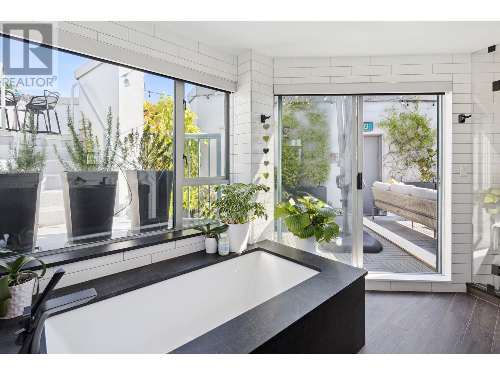 2901 120 W 2nd Street, North Vancouver, British Columbia  V7M 1C3 - Photo 33 - R2986415