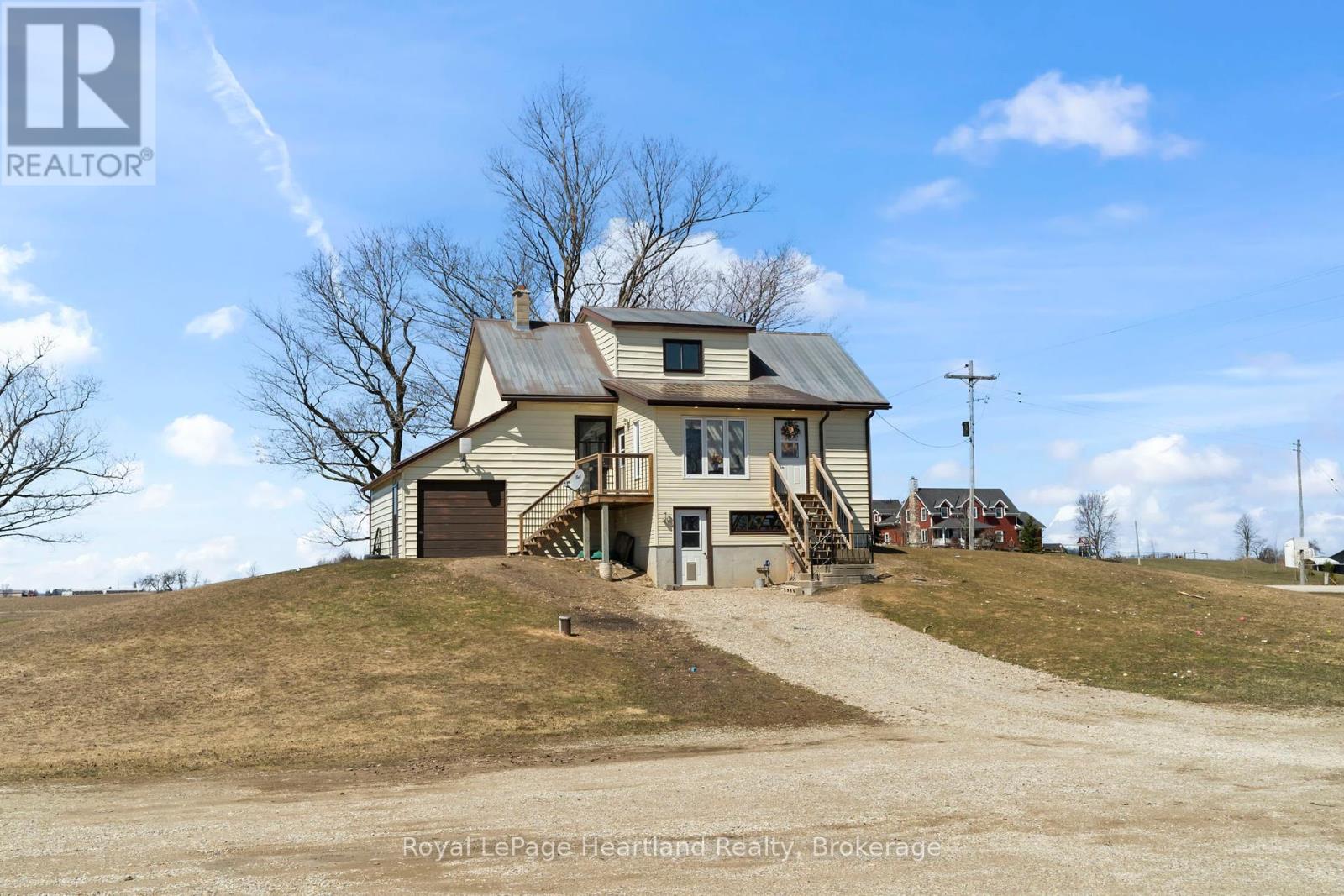 8558 Concession Rd 6, Mapleton, Ontario  N0G 2K0 - Photo 7 - X12063651
