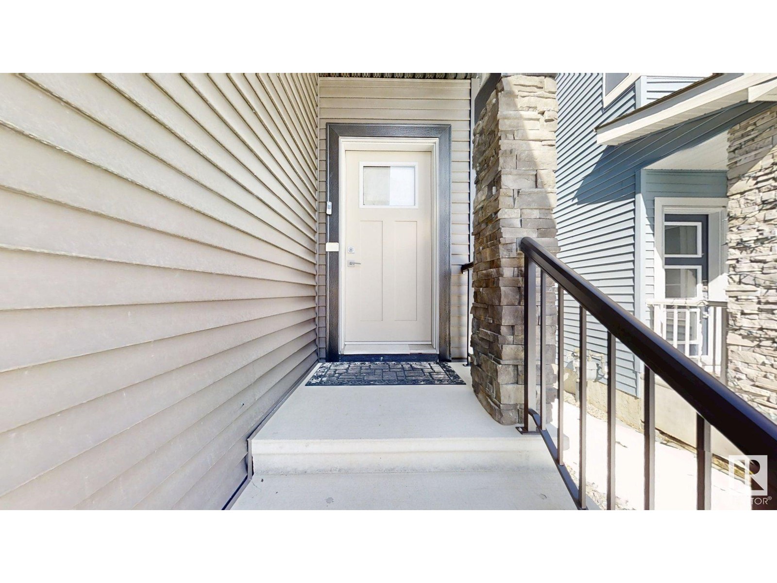 Property at 2378 Kelly CI SW image 3