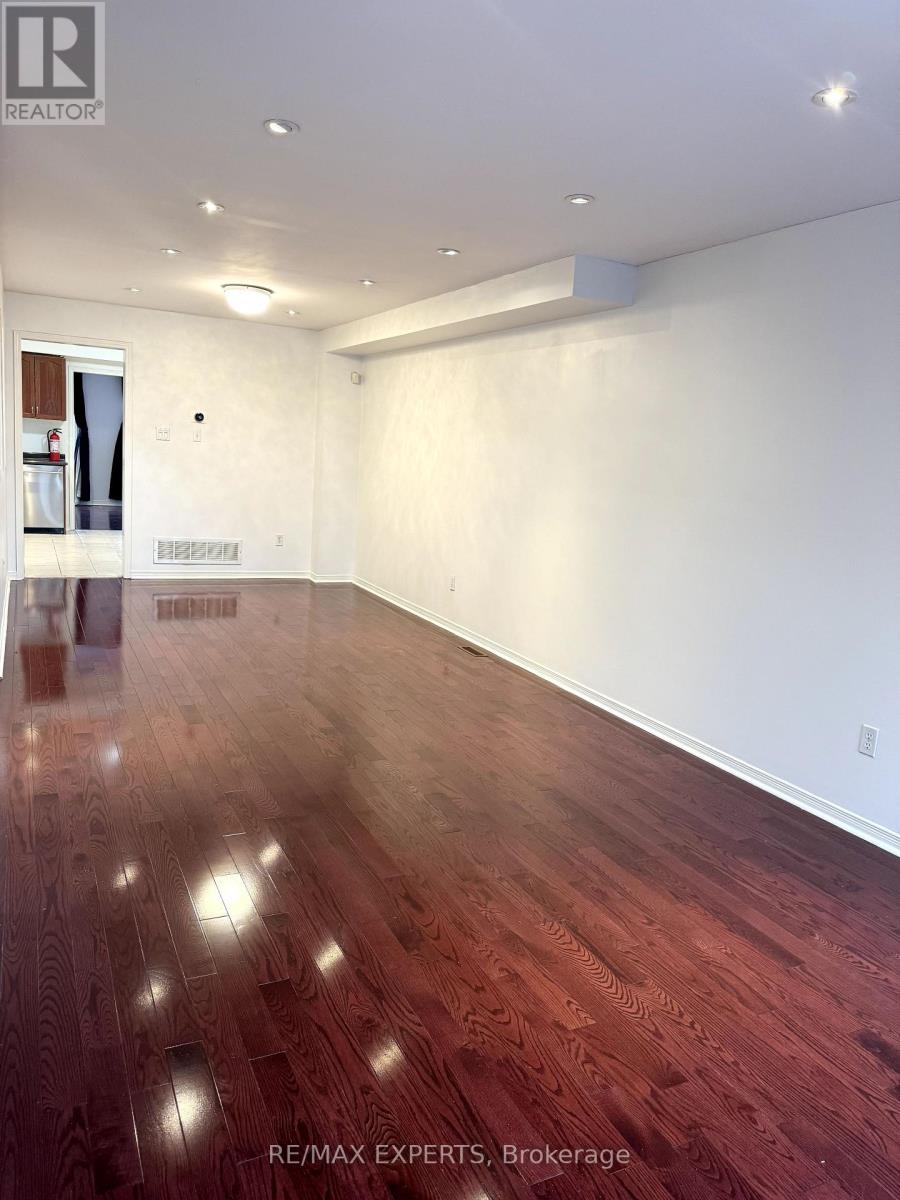 187 Sassafras Circle, Vaughan, Ontario  L4J 8M6 - Photo 3 - N12063642
