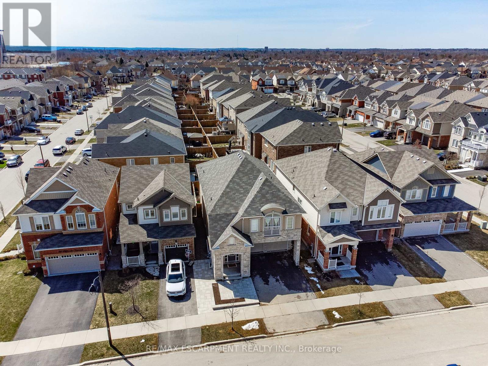 Property at 107 STILLWATER CRESCENT image 1