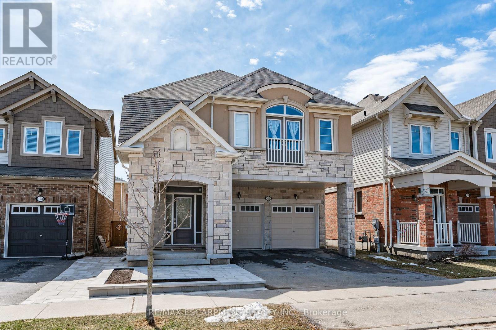 Property at 107 STILLWATER CRESCENT image 2