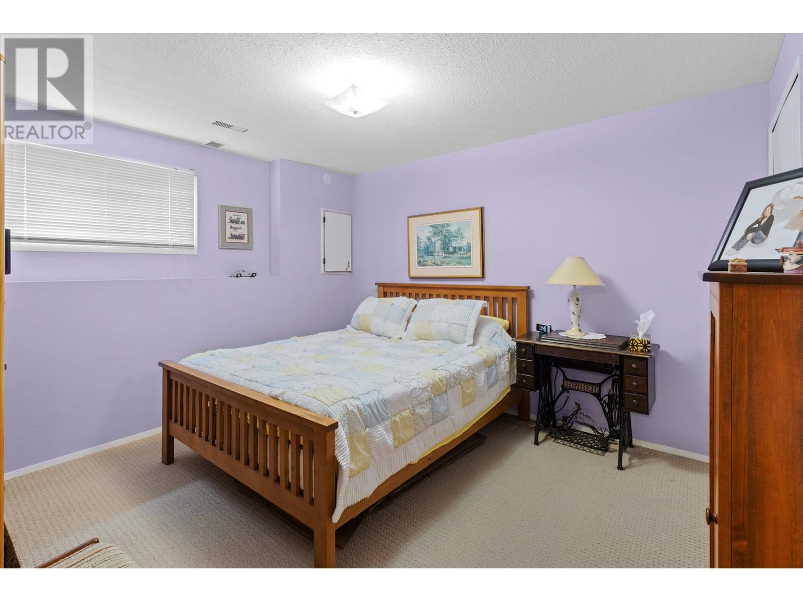 Property at 10678 Cheryl Road image 3