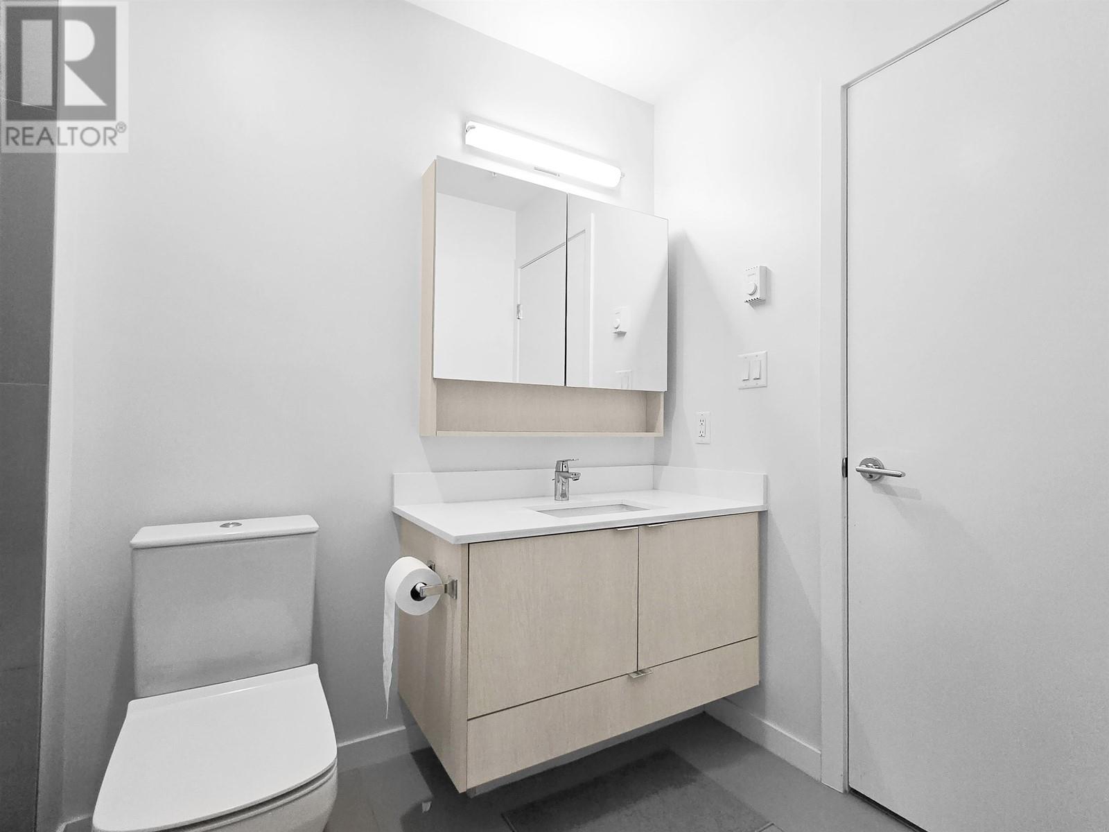 207 717 Breslay Street, Coquitlam, British Columbia  V3J 0J3 - Photo 14 - R2985378