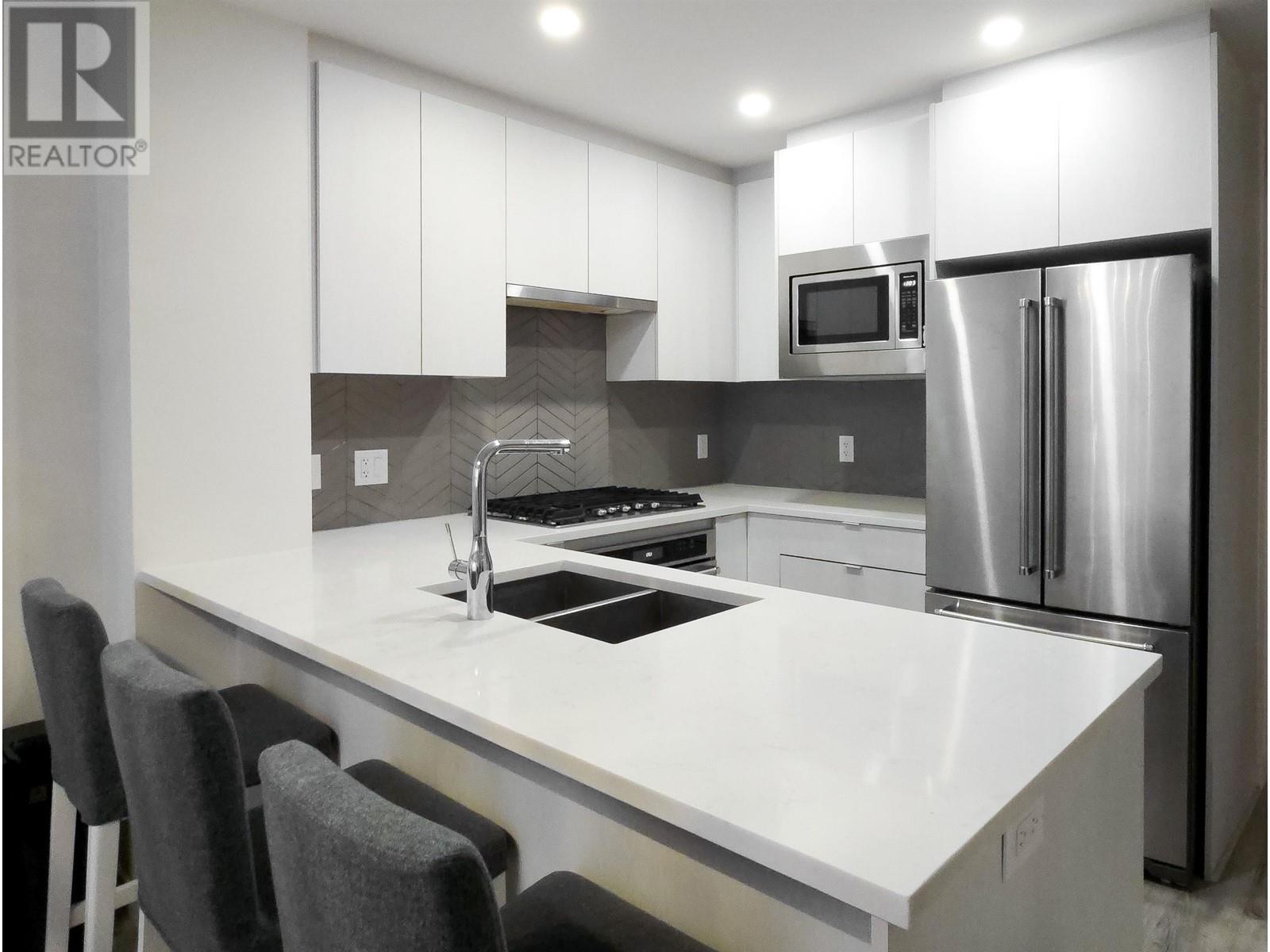 207 717 Breslay Street, Coquitlam, British Columbia  V3J 0J3 - Photo 7 - R2985378