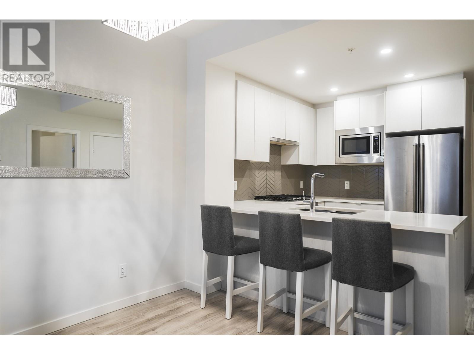207 717 Breslay Street, Coquitlam, British Columbia  V3J 0J3 - Photo 8 - R2985378