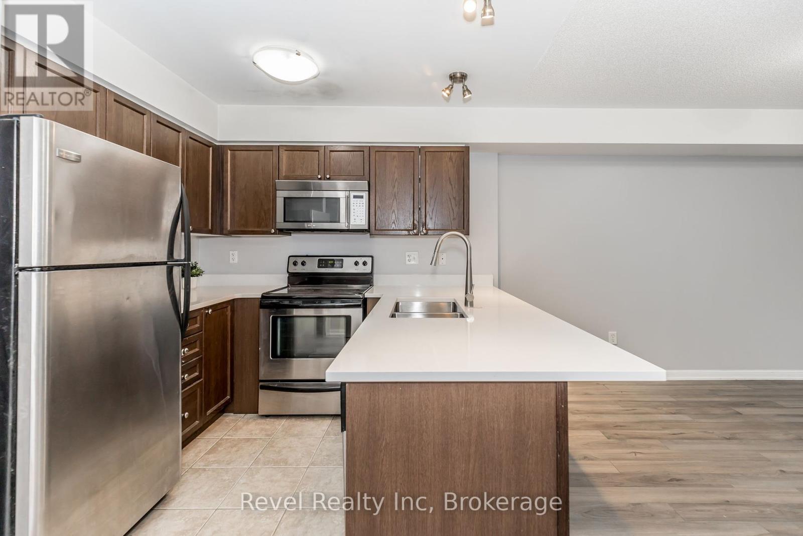 213 - 50 Mulligan Lane, Wasaga Beach, Ontario  L9Z 0C5 - Photo 4 - S12063703