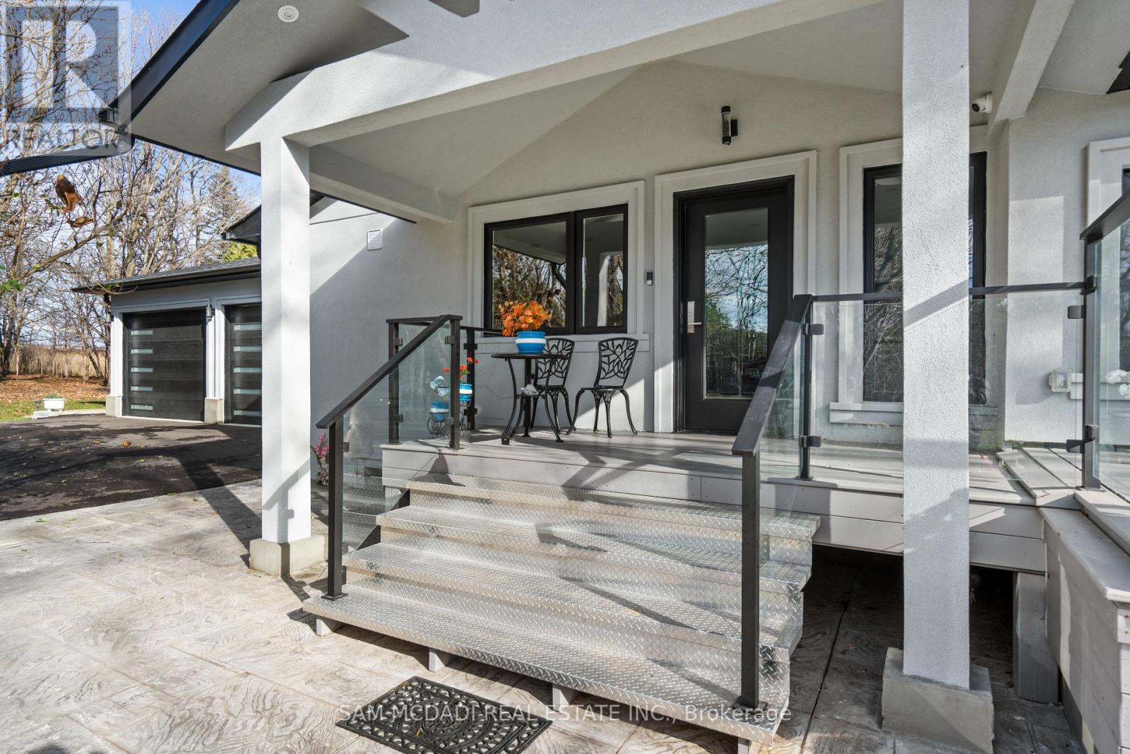 2993 Innisfil Beach Road, Innisfil, Ontario  L9S 4C3 - Photo 4 - N12063682