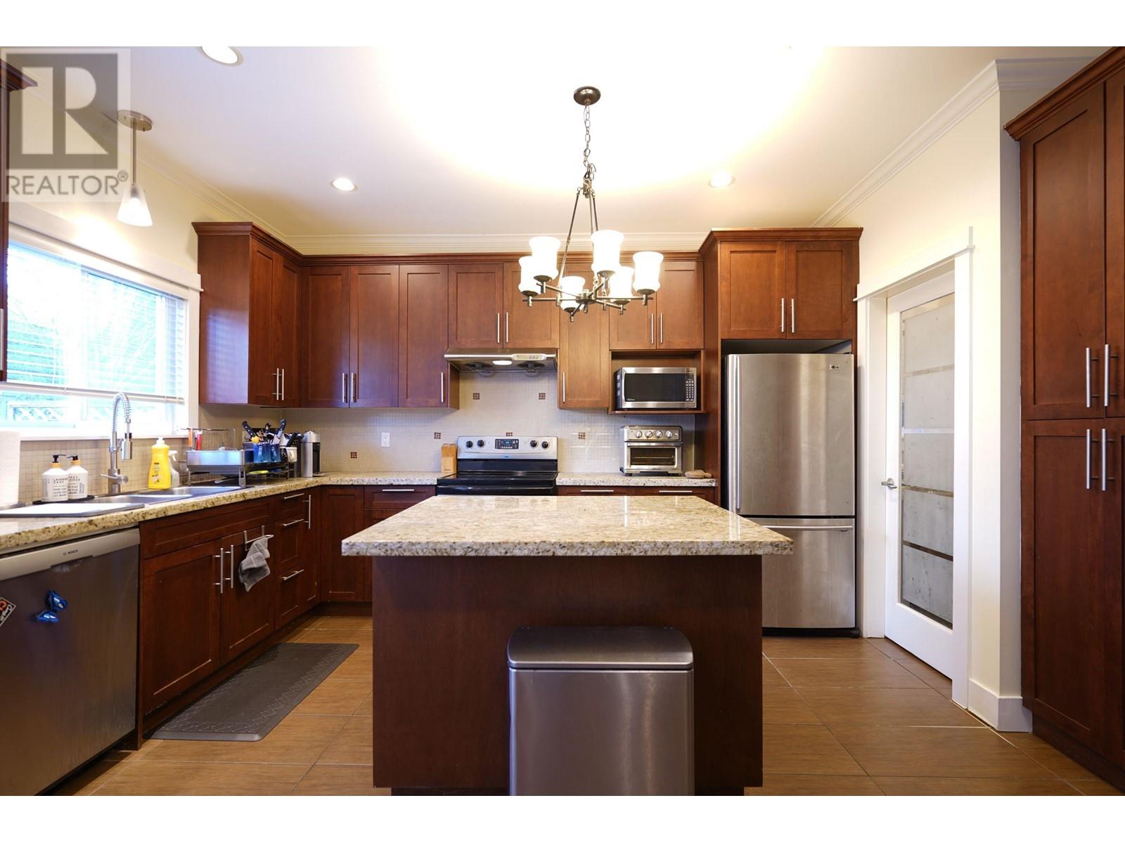 11860 Dunavon Place, Richmond, British Columbia  V7E 3Y1 - Photo 11 - R2982449