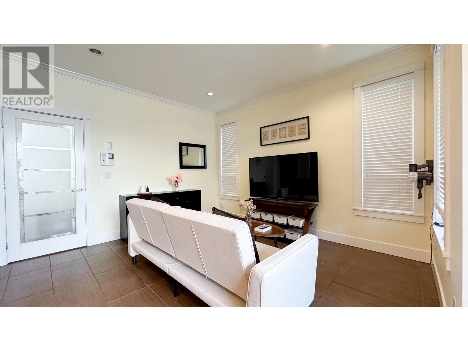 11860 Dunavon Place, Richmond, British Columbia  V7E 3Y1 - Photo 9 - R2982449