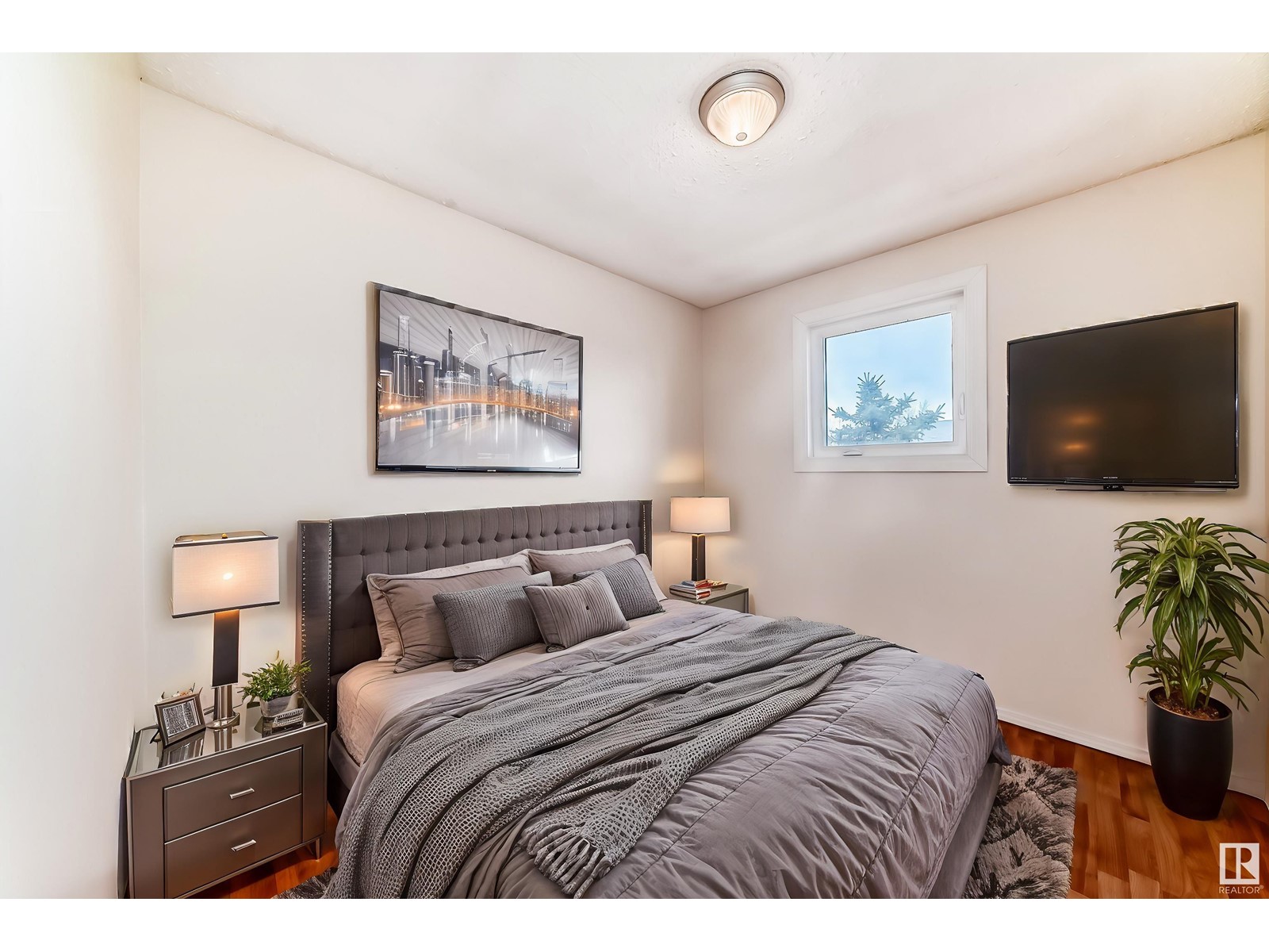 Property at 8417 29 AV NW image 5