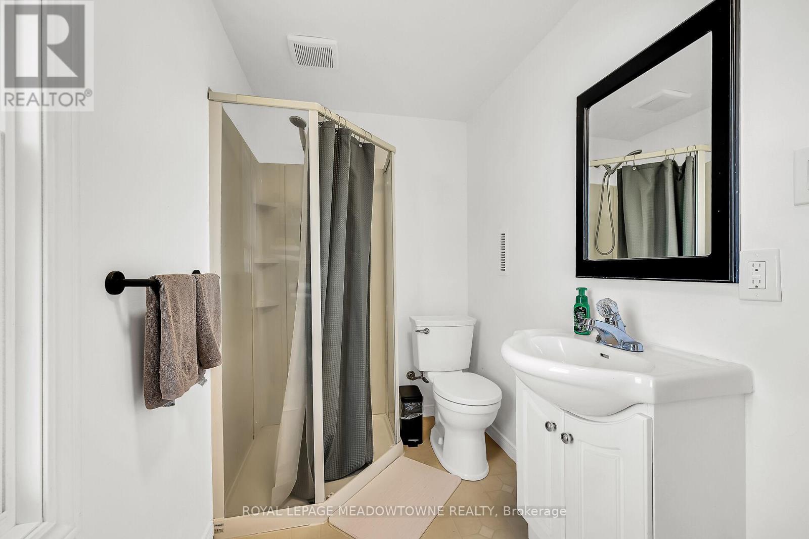 39 Elgin Street W, Blandford-Blenheim, Ontario  N0J 1V0 - Photo 21 - X12063678