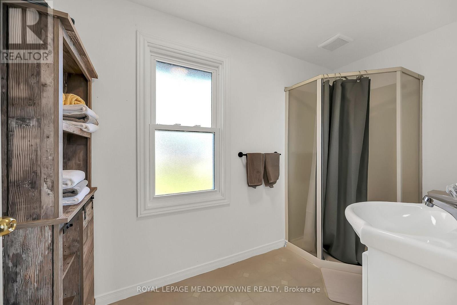 39 Elgin Street W, Blandford-Blenheim, Ontario  N0J 1V0 - Photo 25 - X12063678