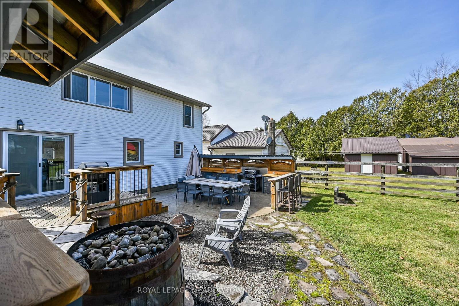 39 Elgin Street W, Blandford-Blenheim, Ontario  N0J 1V0 - Photo 35 - X12063678