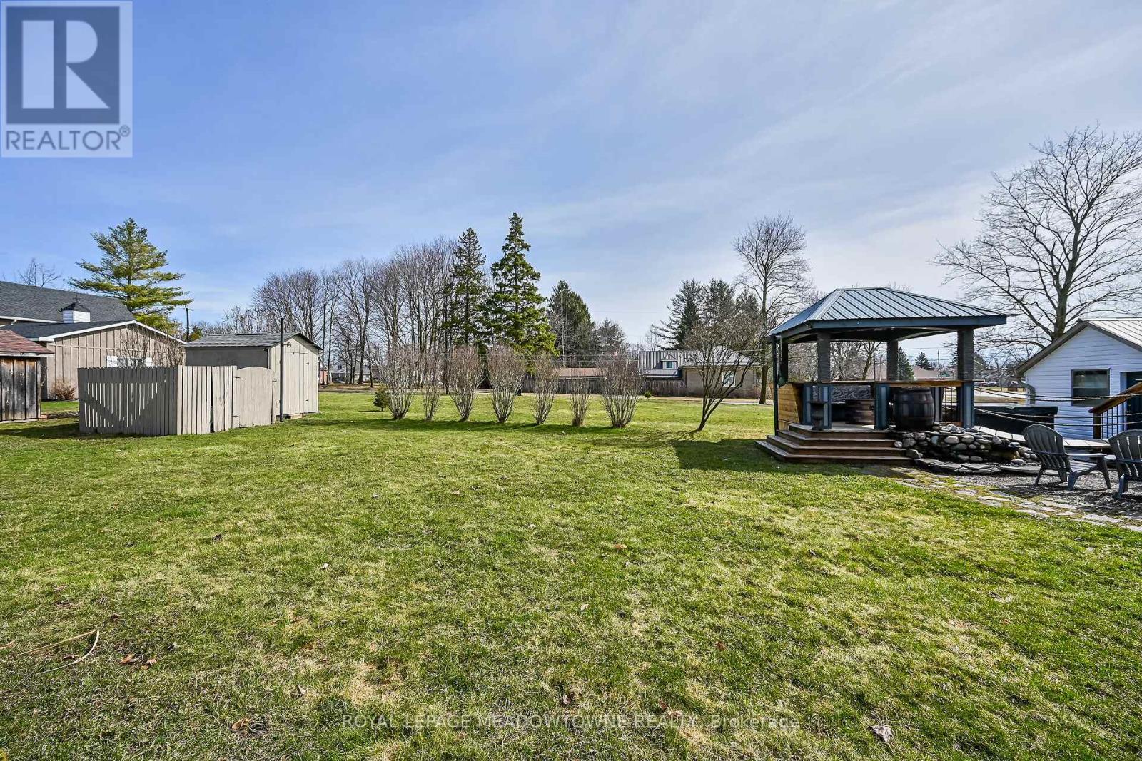 39 Elgin Street W, Blandford-Blenheim, Ontario  N0J 1V0 - Photo 40 - X12063678