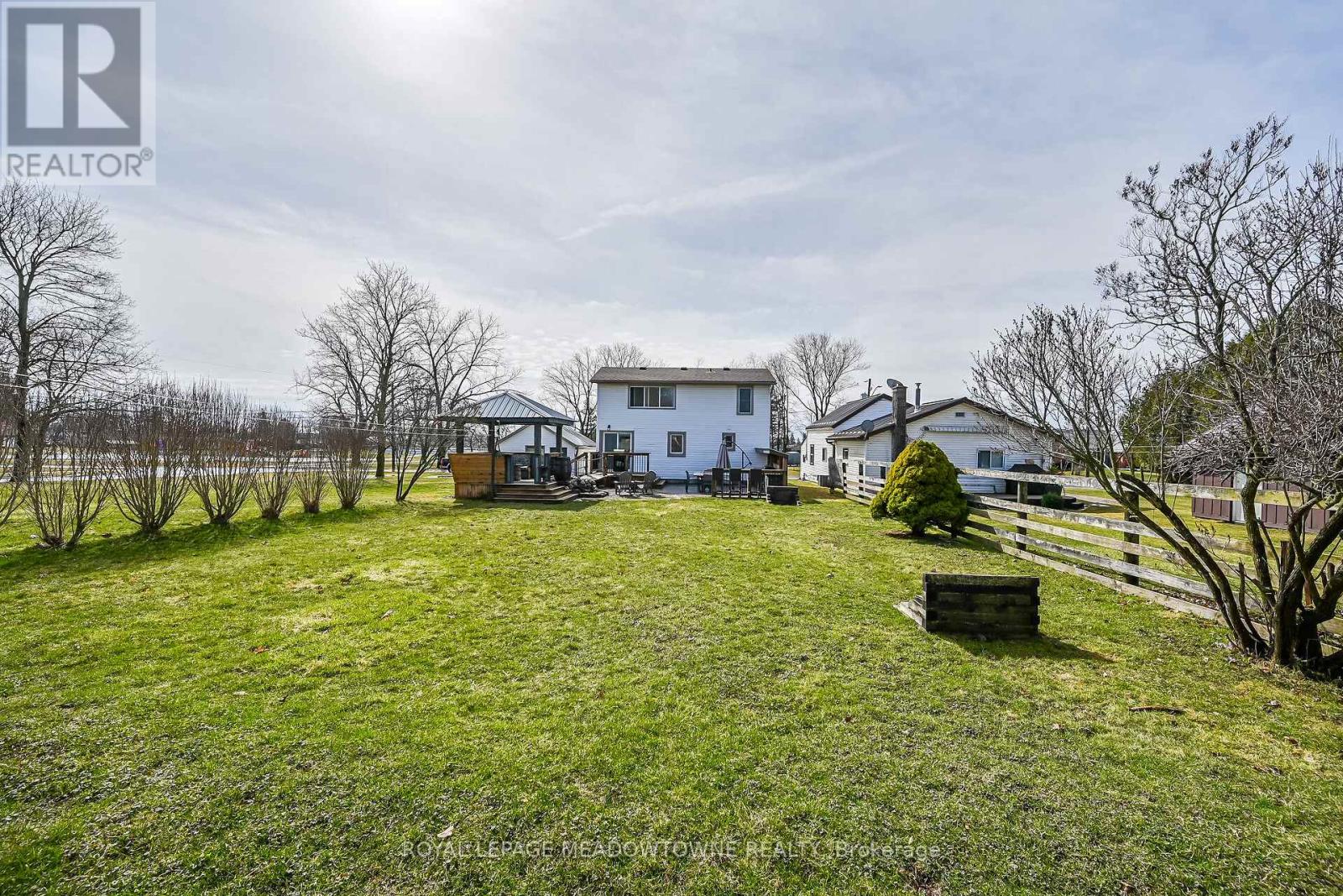 39 Elgin Street W, Blandford-Blenheim, Ontario  N0J 1V0 - Photo 41 - X12063678