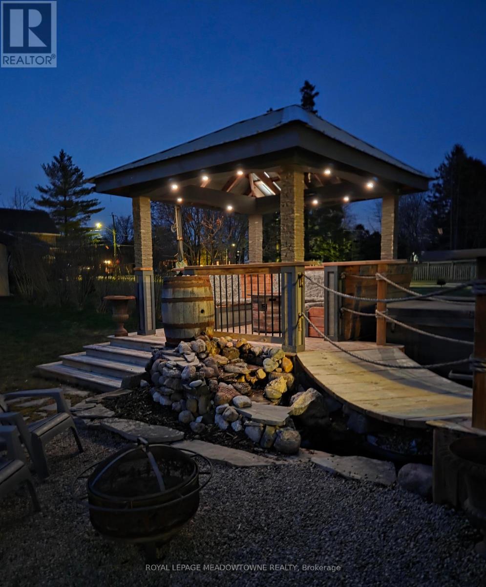 39 Elgin Street W, Blandford-Blenheim, Ontario  N0J 1V0 - Photo 48 - X12063678