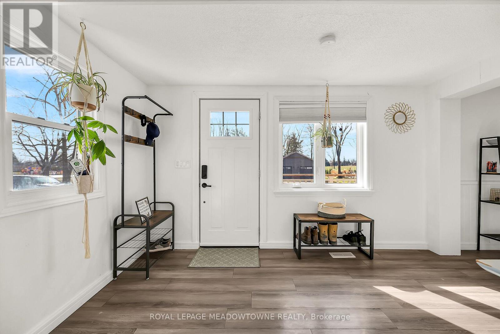 39 Elgin Street W, Blandford-Blenheim, Ontario  N0J 1V0 - Photo 7 - X12063678