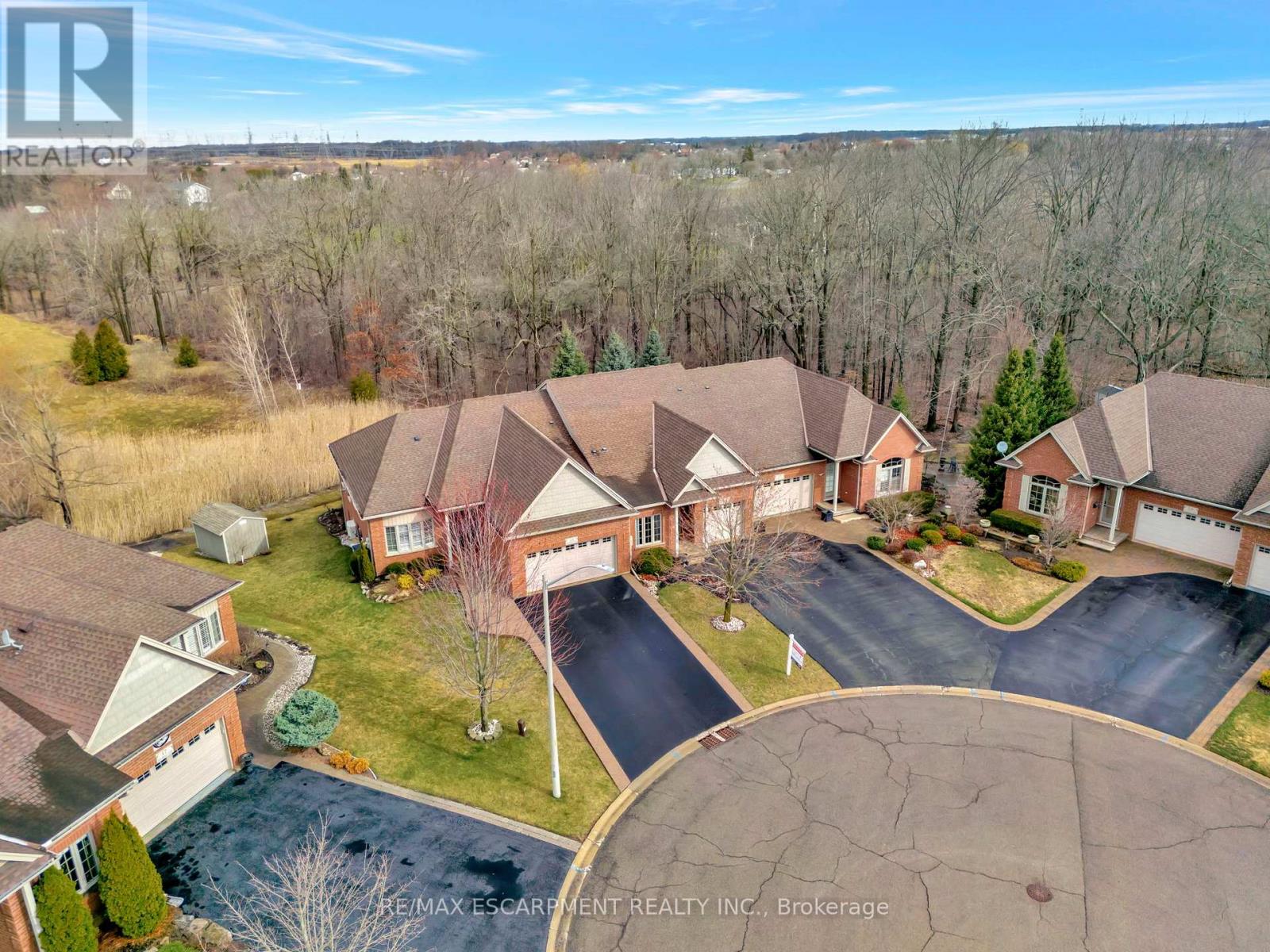 23 Iron Bridge Court, Haldimand, Ontario  N3W 0A4 - Photo 6 - X12063691