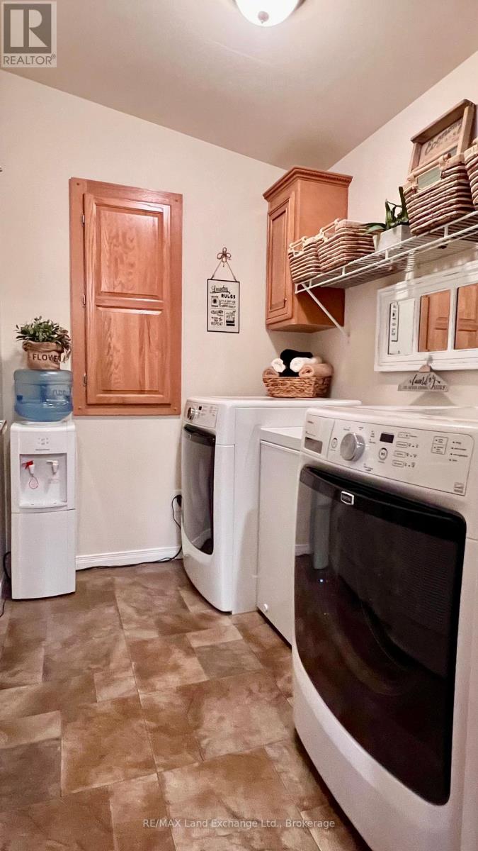 16 Sutton Drive, Ashfield-Colborne-Wawanosh, Ontario  N7A 3Y3 - Photo 12 - X12054534