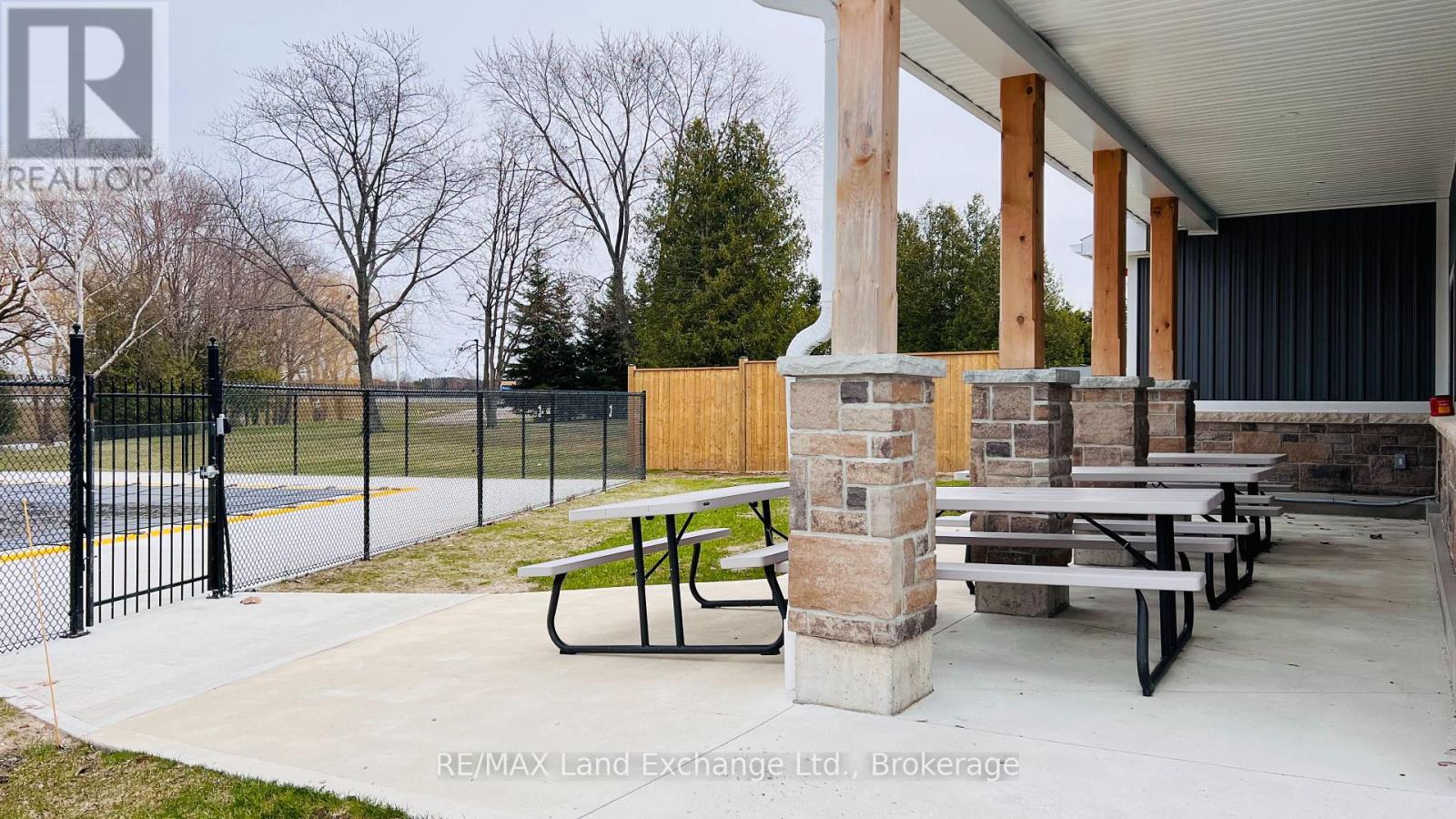 16 Sutton Drive, Ashfield-Colborne-Wawanosh, Ontario  N7A 3Y3 - Photo 25 - X12054534