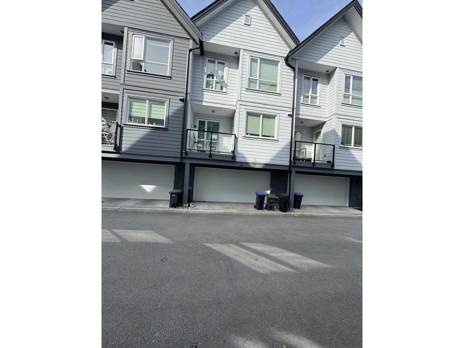 2 12088 76 Avenue, Surrey, British Columbia  V3W 5Z2 - Photo 2 - R2985777