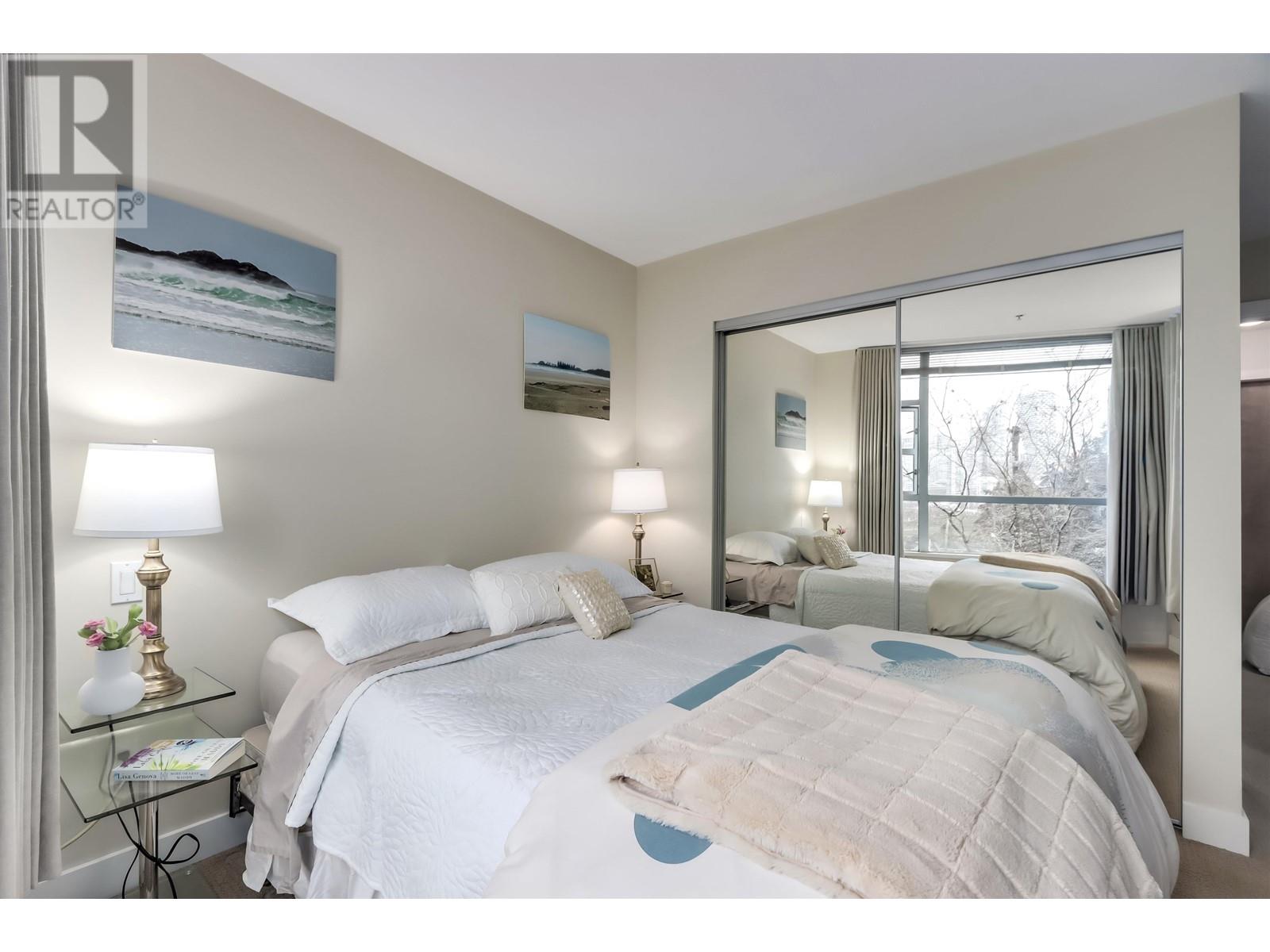 Listing Picture 12 of 24 : 18 1250 W 6TH AVENUE, Vancouver / 溫哥華 - 魯藝地產 Yvonne Lu Group - MLS Medallion Club Member