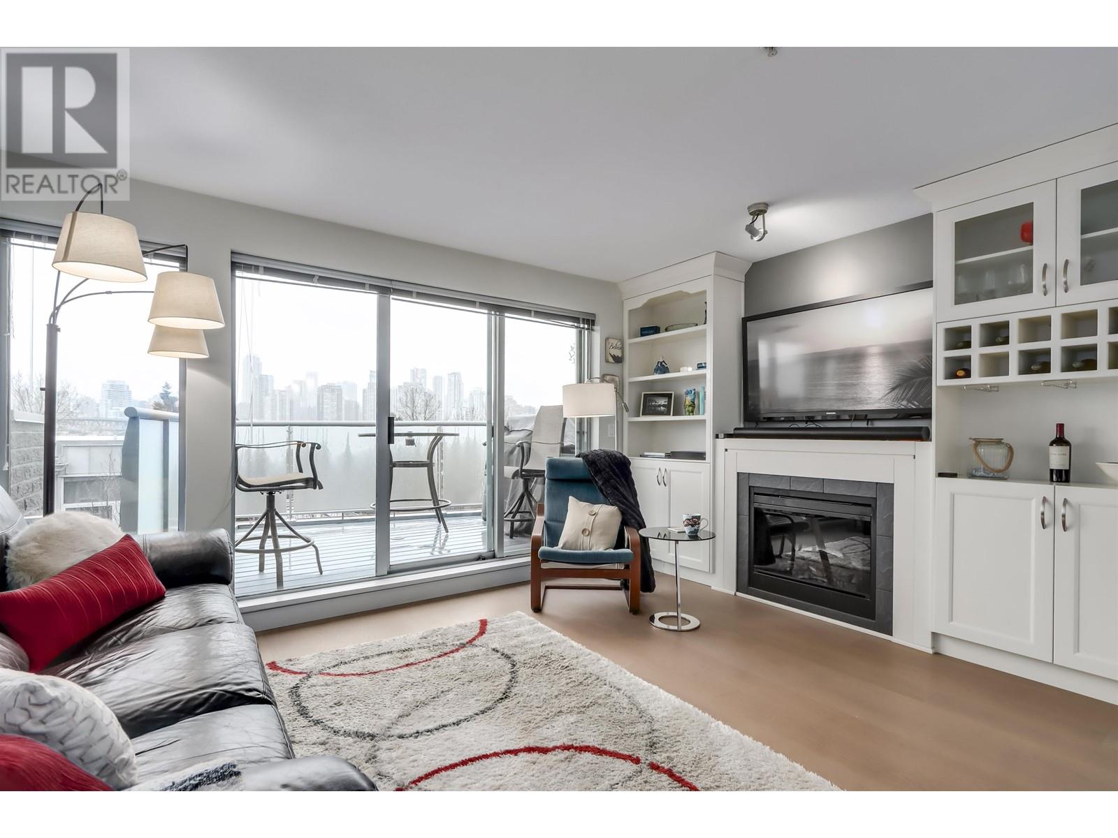 Listing Picture 7 of 24 : 18 1250 W 6TH AVENUE, Vancouver / 溫哥華 - 魯藝地產 Yvonne Lu Group - MLS Medallion Club Member