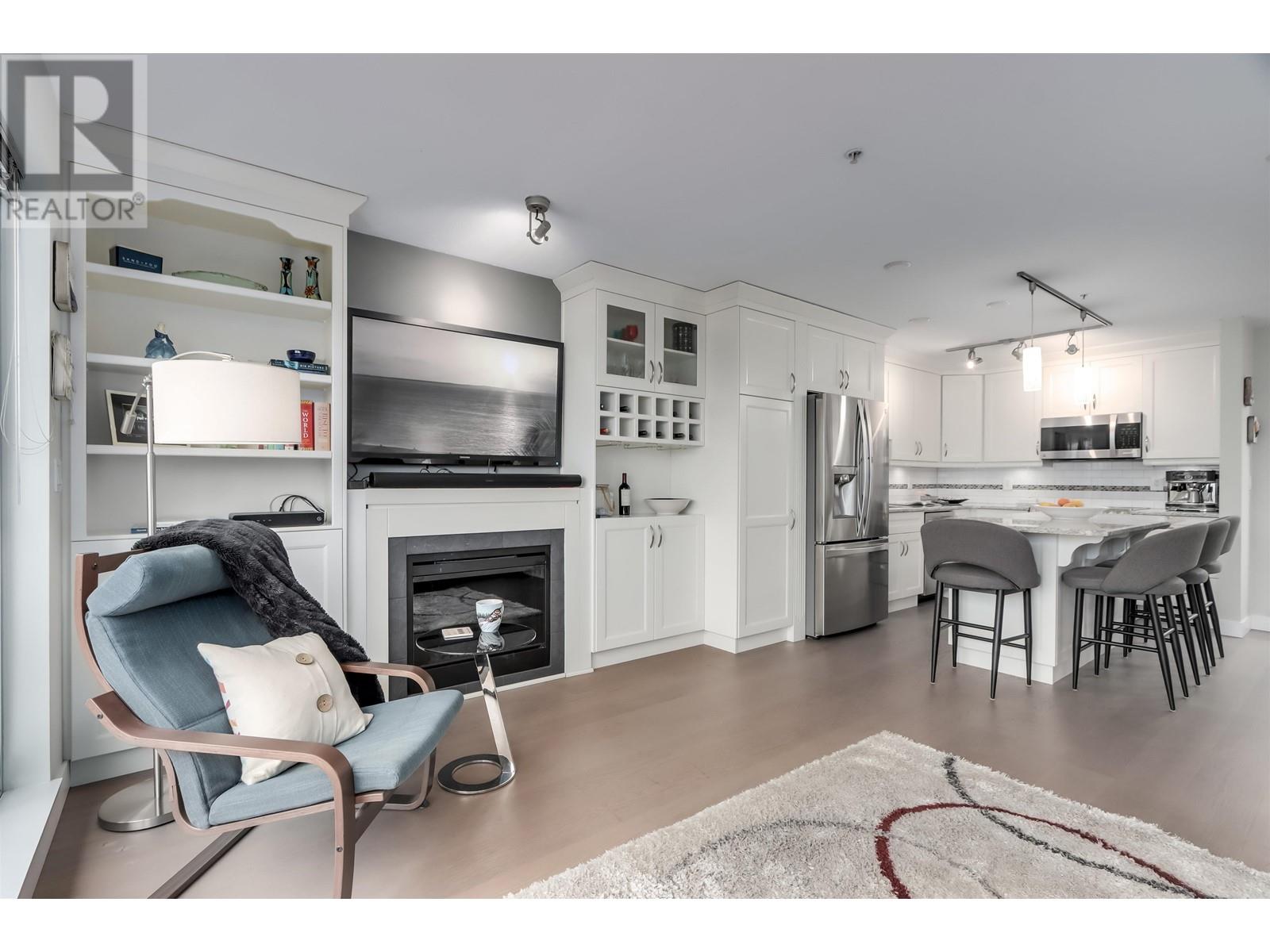 Listing Picture 9 of 24 : 18 1250 W 6TH AVENUE, Vancouver / 溫哥華 - 魯藝地產 Yvonne Lu Group - MLS Medallion Club Member