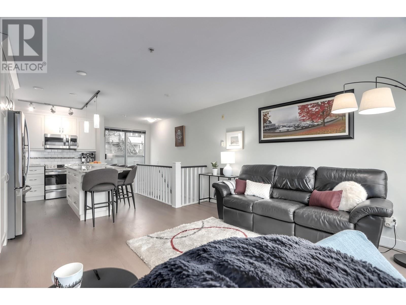 Listing Picture 10 of 24 : 18 1250 W 6TH AVENUE, Vancouver / 溫哥華 - 魯藝地產 Yvonne Lu Group - MLS Medallion Club Member